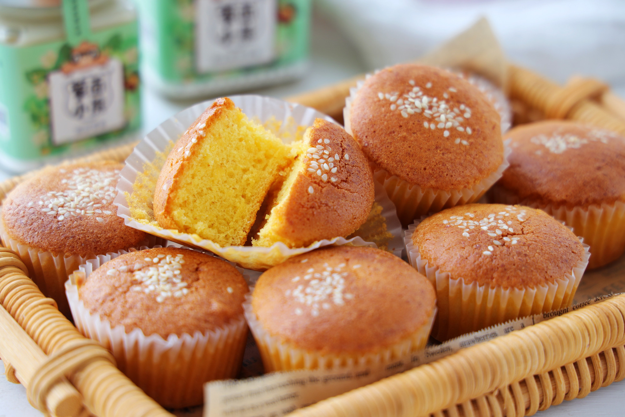 蜂蜜脆皮老式蛋糕，全都是兒時的味道，掌握技巧，在家做很簡單