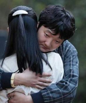 董洁出轨后，这个男人成为她免死金牌？凭什么