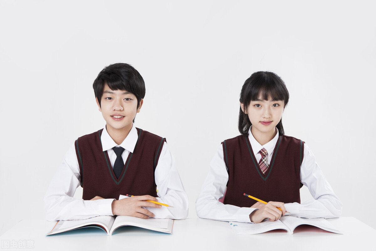 辅导机构学员管理系统如何管理排课和学员考勤？