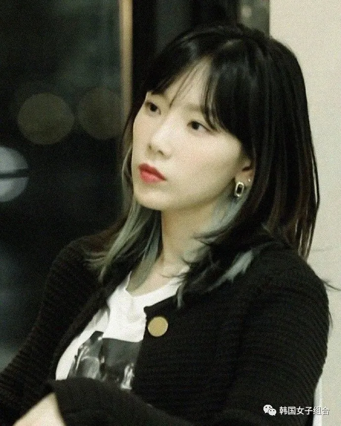 出现在下周《我独自生活》预告里的这位女团爱豆