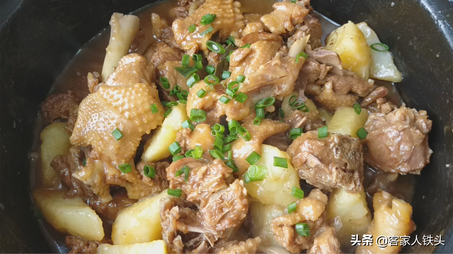 鸭肉别直接下锅炖，加2个土豆做一锅，好吃不腻，孩子都不挑食了