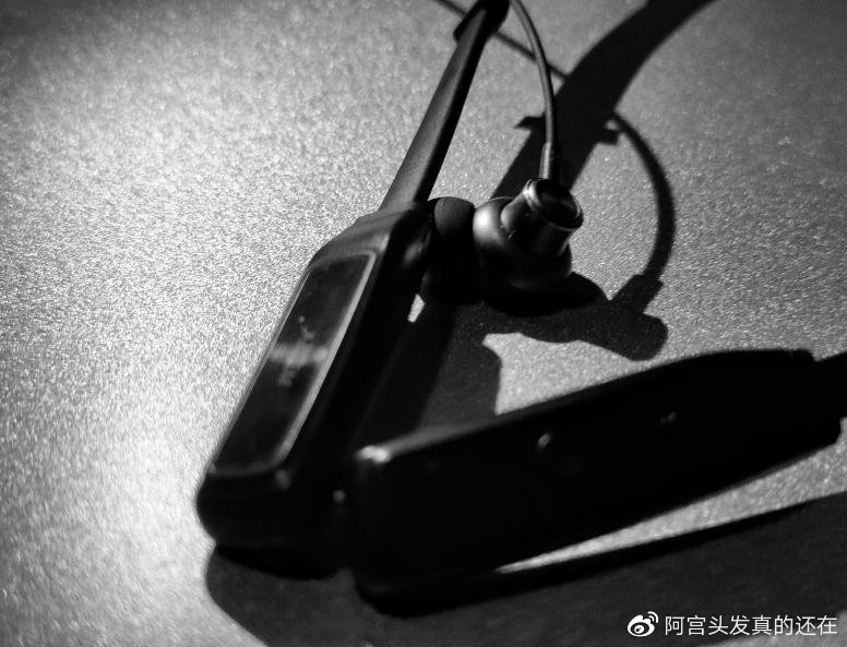 在沉寂的夜空里点燃第一束烟火——西圣Armor蓝牙耳机使用体验