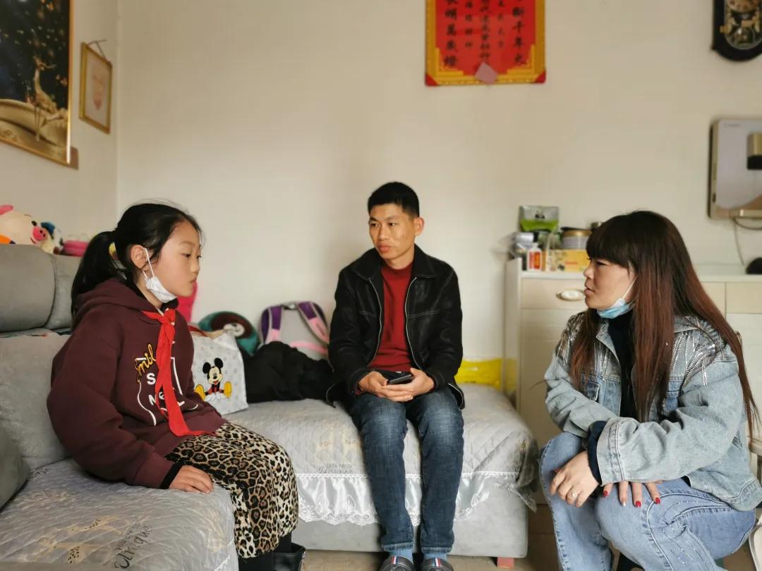 春日融融家访日 真情传递暖人心——双流区金桥小学入户家访活动