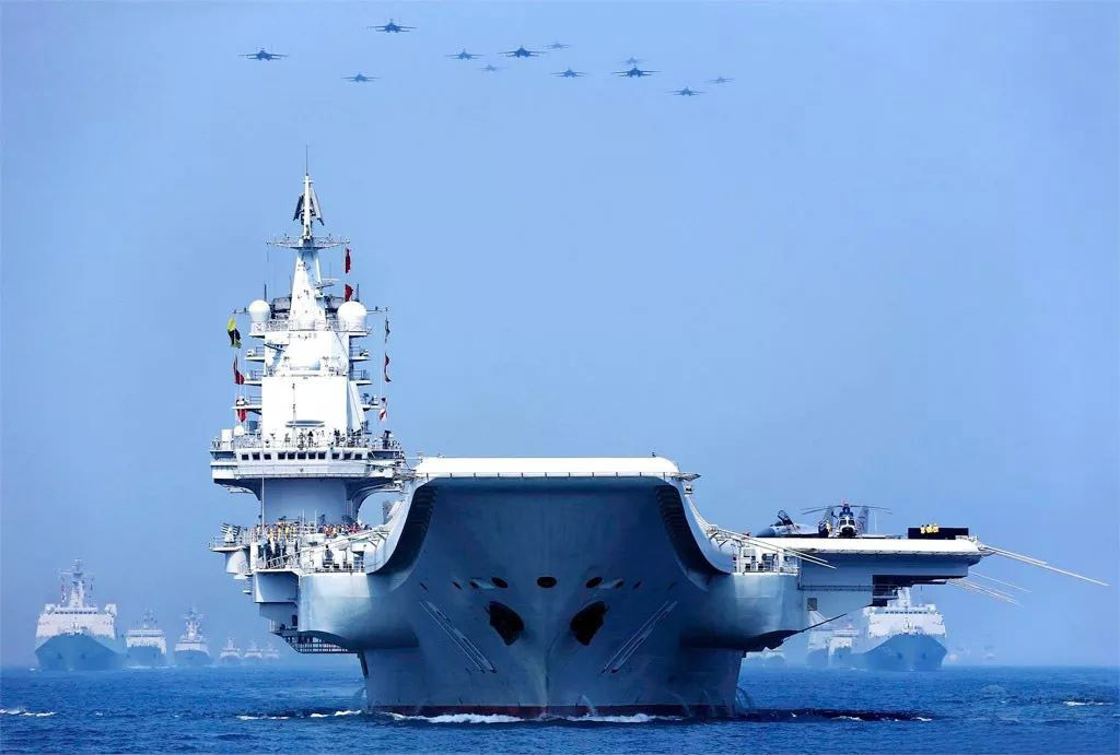 美航母再闯南海，辽宁舰率战斗群回击，中国网友：导弹不长眼睛