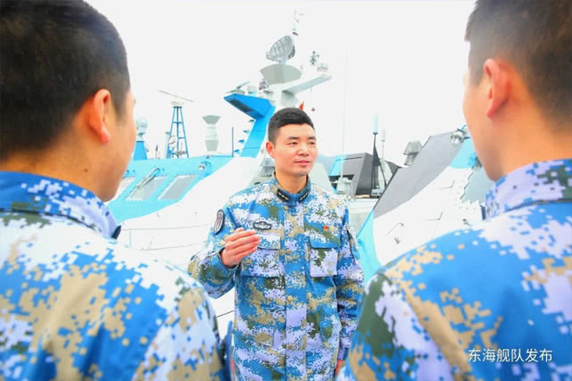 国产杀手锏武器罕见曝光，造型十分科幻，多项