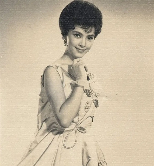 58年前一部香港惊悚片，曾在内地上映，女主角是《三笑》的秋香