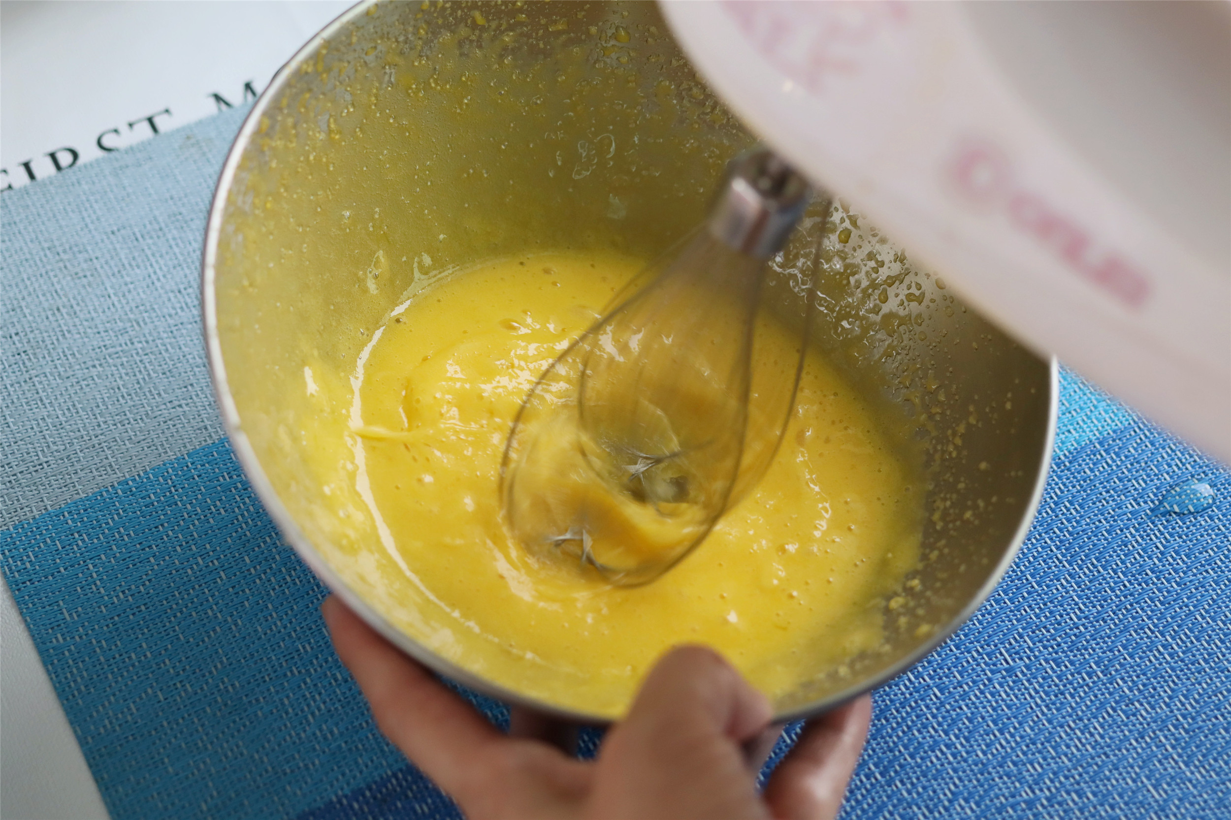 进入三伏天，在家自制冰激凌，10元成本做一盒，拒绝“天价”雪糕