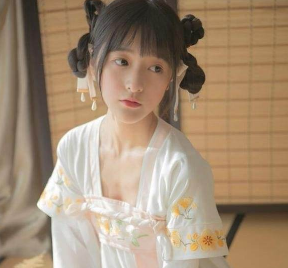 有种逆袭叫“童星长大”，谢飞机变帅，莫小贝