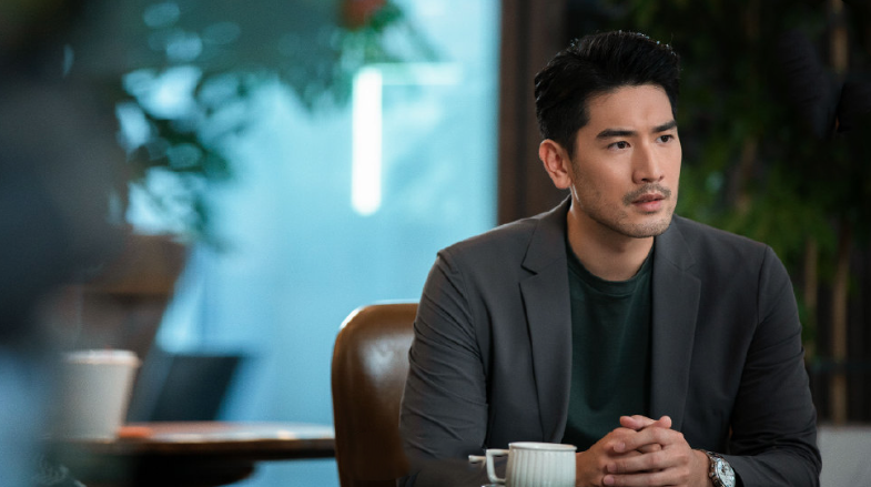 高以翔女友再晒旧照，高以翔怀抱婴儿与Bella相拥