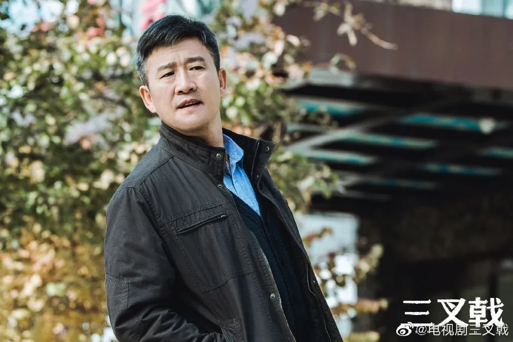 豆瓣8.4，《三叉戟》的看点仅在三位老戏骨身上