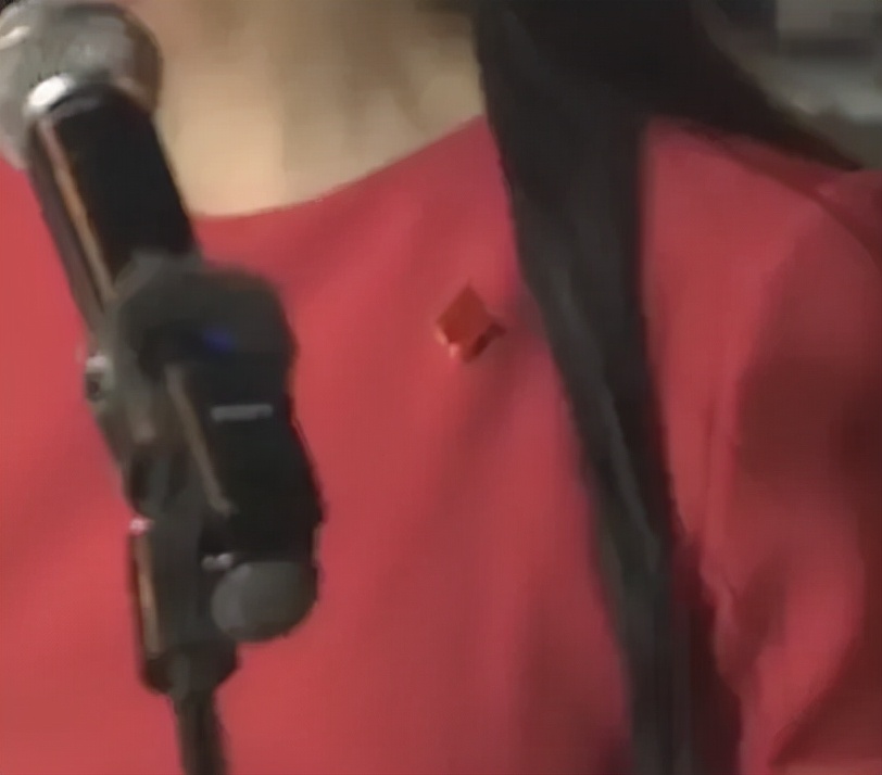 孟晚舟终于回家！接机十个细节令人热泪：手写感言，大合唱太动人
