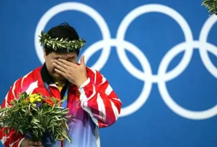 奥运六朝元老，赛场晕倒错失金牌，“射击教父”王义夫的老枪传奇