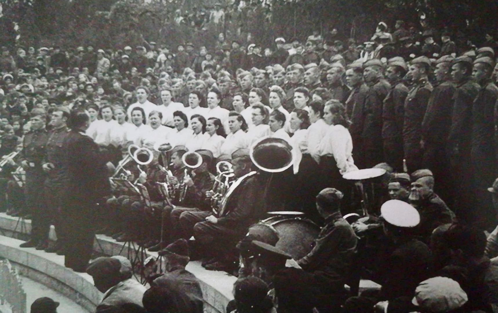 巨人较量：为收回苏军霸占的旅顺大连，主席和斯大林激烈交锋始末