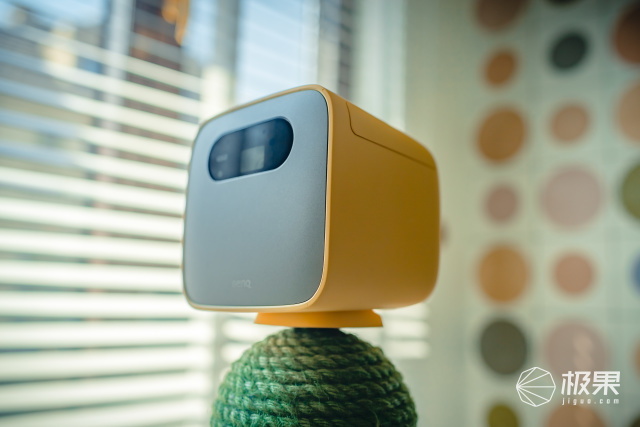 Measuring projector also plays " move feeling " , intelligence loves a look, 