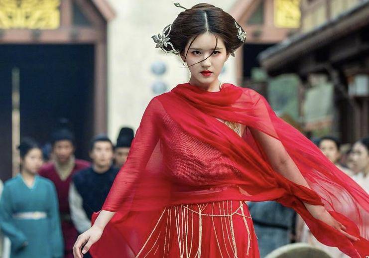 热巴新剧表现超飒，赵露思陈芊芊太灵动，偶像