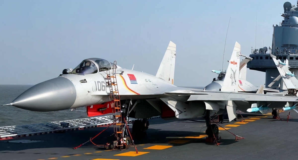 为什么外媒眼中我国航母不如俄罗斯？因为辽宁