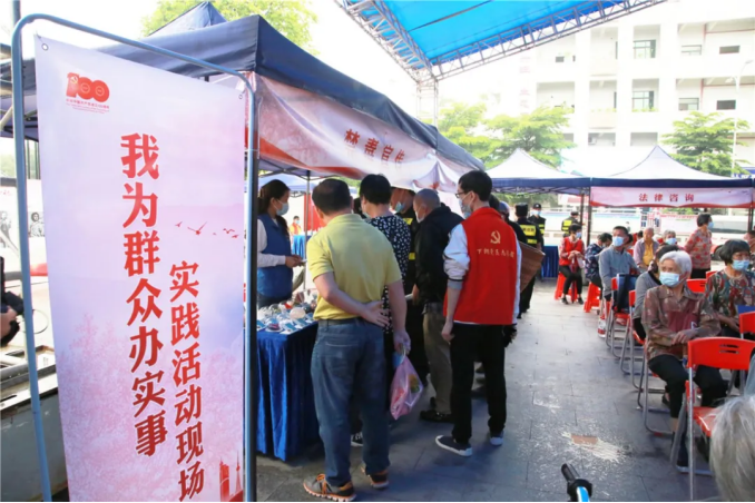 佛山市禅城区张槎街道党员群众：大榕树下学党史悟思想