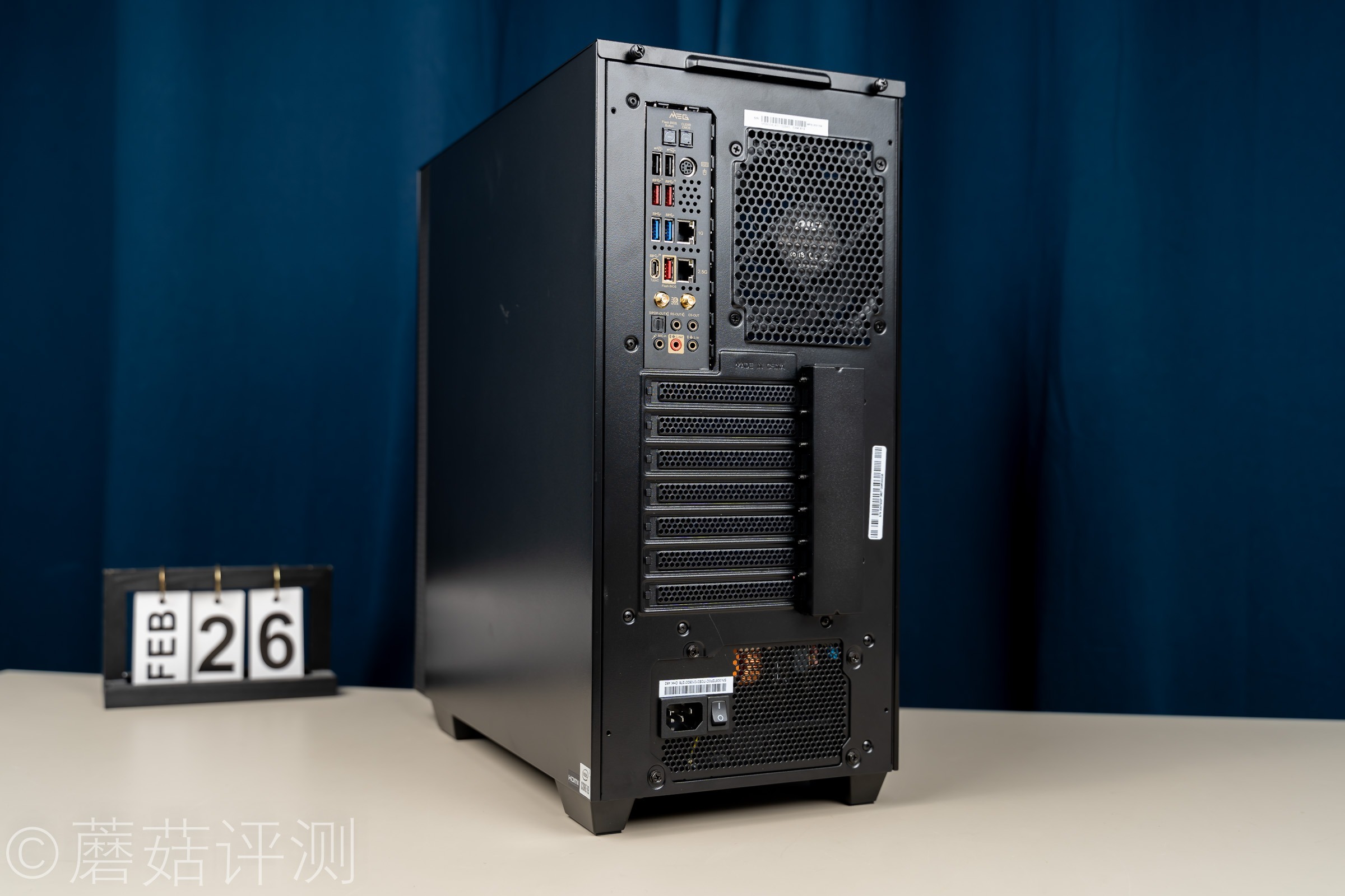 原来整机还可以这样装！微星MAG幻彩佩龙斧I9 10900K主机 拆解评测