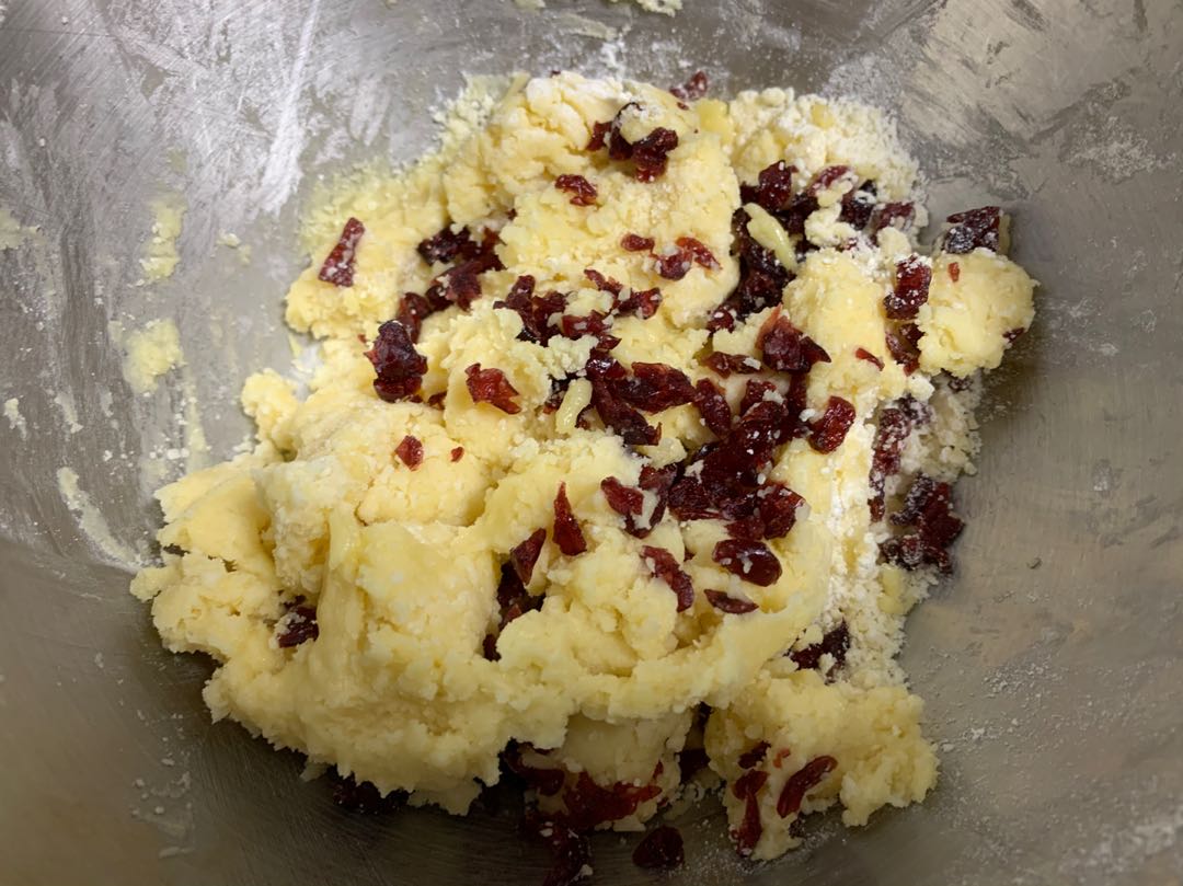 A few simple steps, teach you to make cookies at home, sweet but not greasy, super crispy, especially greedy