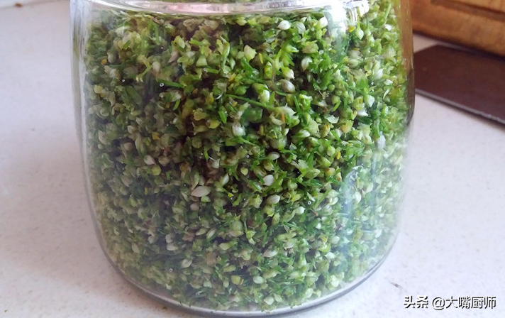 自製韭花醬，只放鹽是外行，多加1樣，口感好味道香，久放不會壞