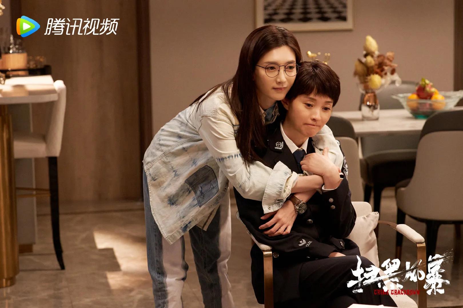 贺芸是林浩和黄希都崇拜的人,没想到到头来,他们崇拜的人是黑恶势力的