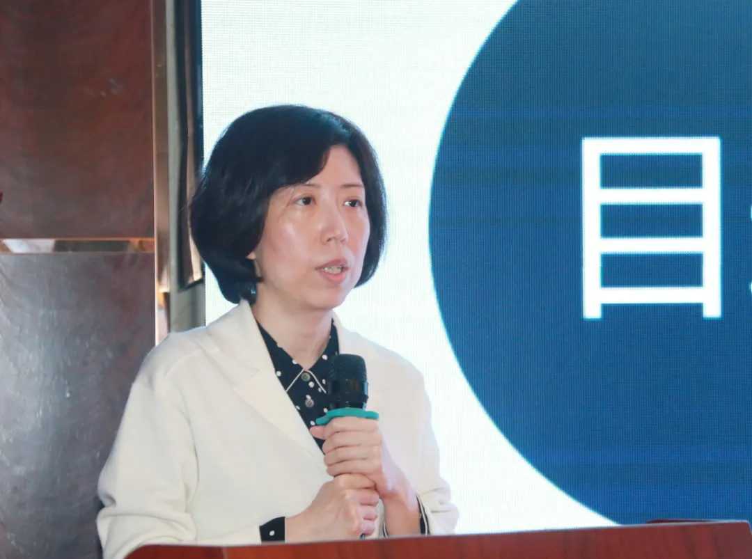 病区科主任李长征教授,天津医科大学肿瘤医院肺部肿瘤内科刘东颖教授