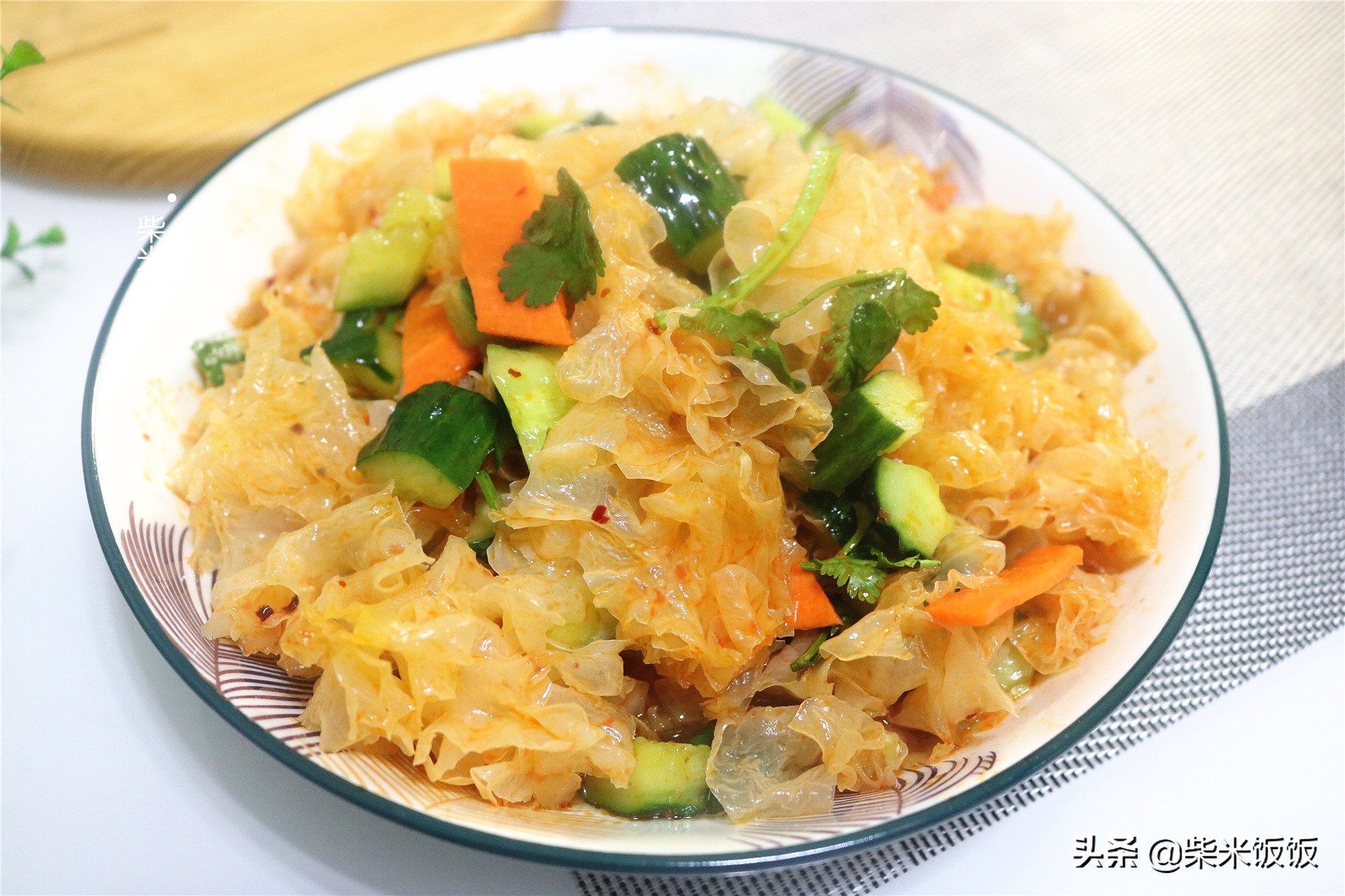 這一食材別總燉湯了，換種簡單吃法，入味又開胃，現在吃正合適