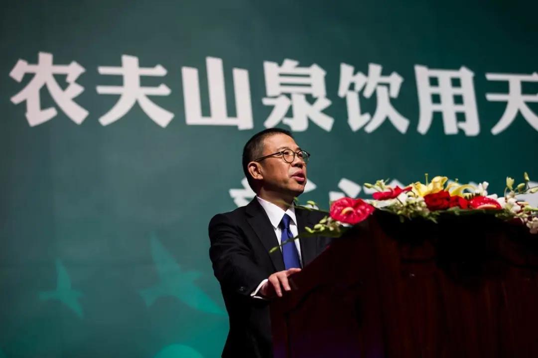 老干妈危机频发？陶华碧儿子一个举动，差点拆了老干妈的招牌