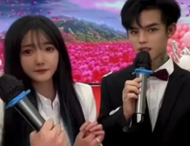  殷世航女友套路璐喊话不是真的情侣?前任何婧婧送祝福的原因