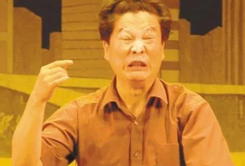 相声演员大兵捧场徒弟茶馆，网友：童年偶像又