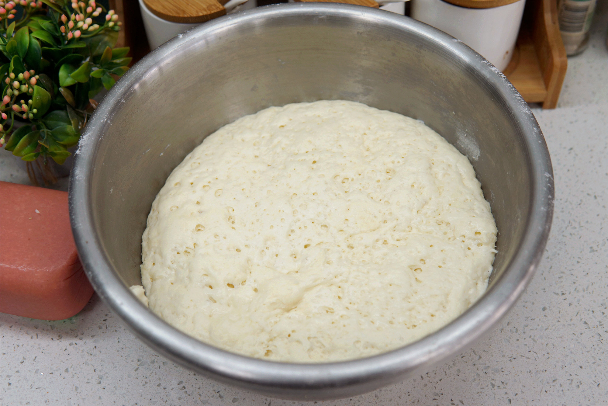 Recently, I have become fascinated by steamed buns like this, just cut a few cuts, it’s softer and more delicious, children love it.