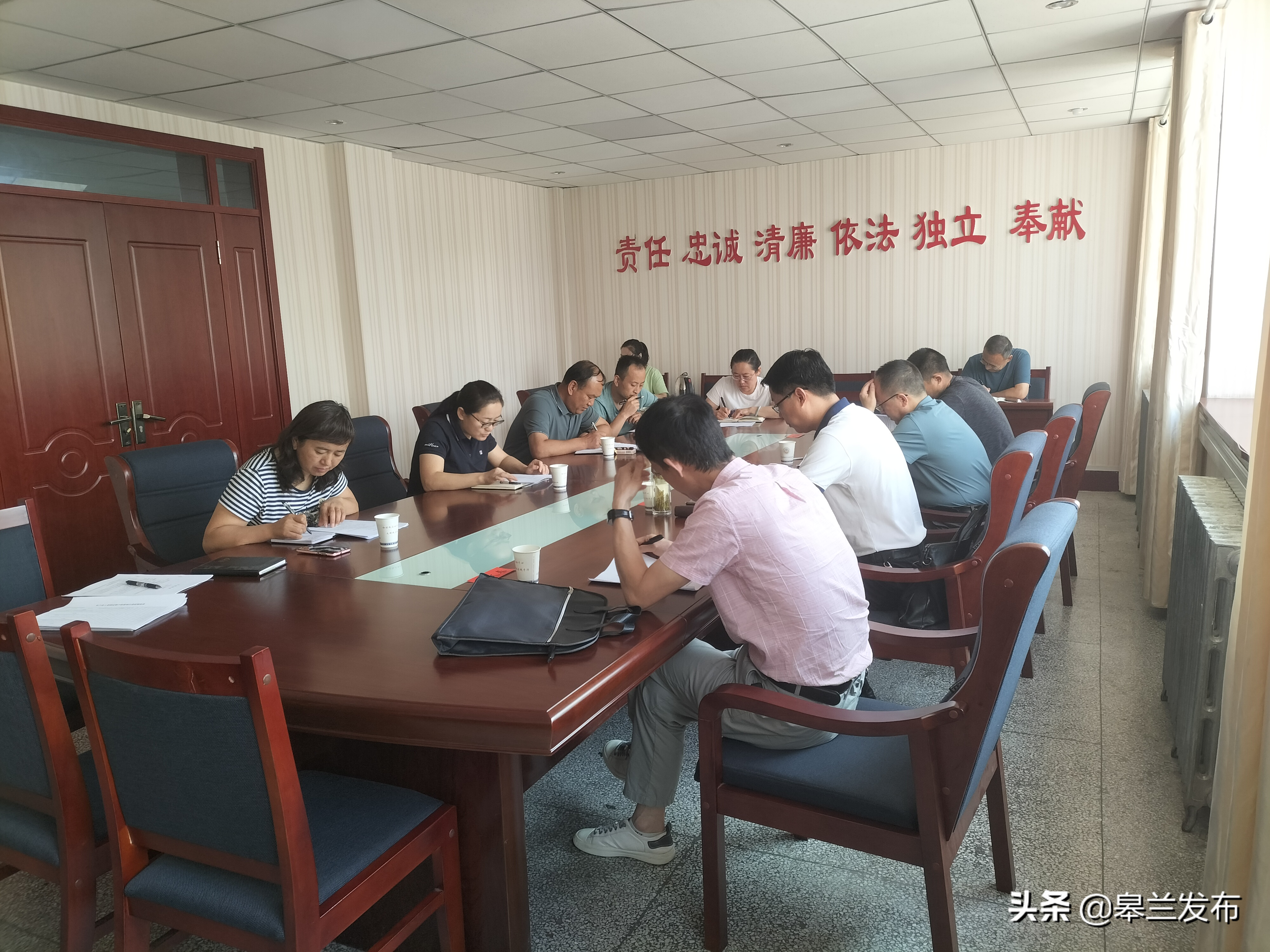 ��������������ҵ�쵼С�鿼�˸���������������ս�������˲�ҵ