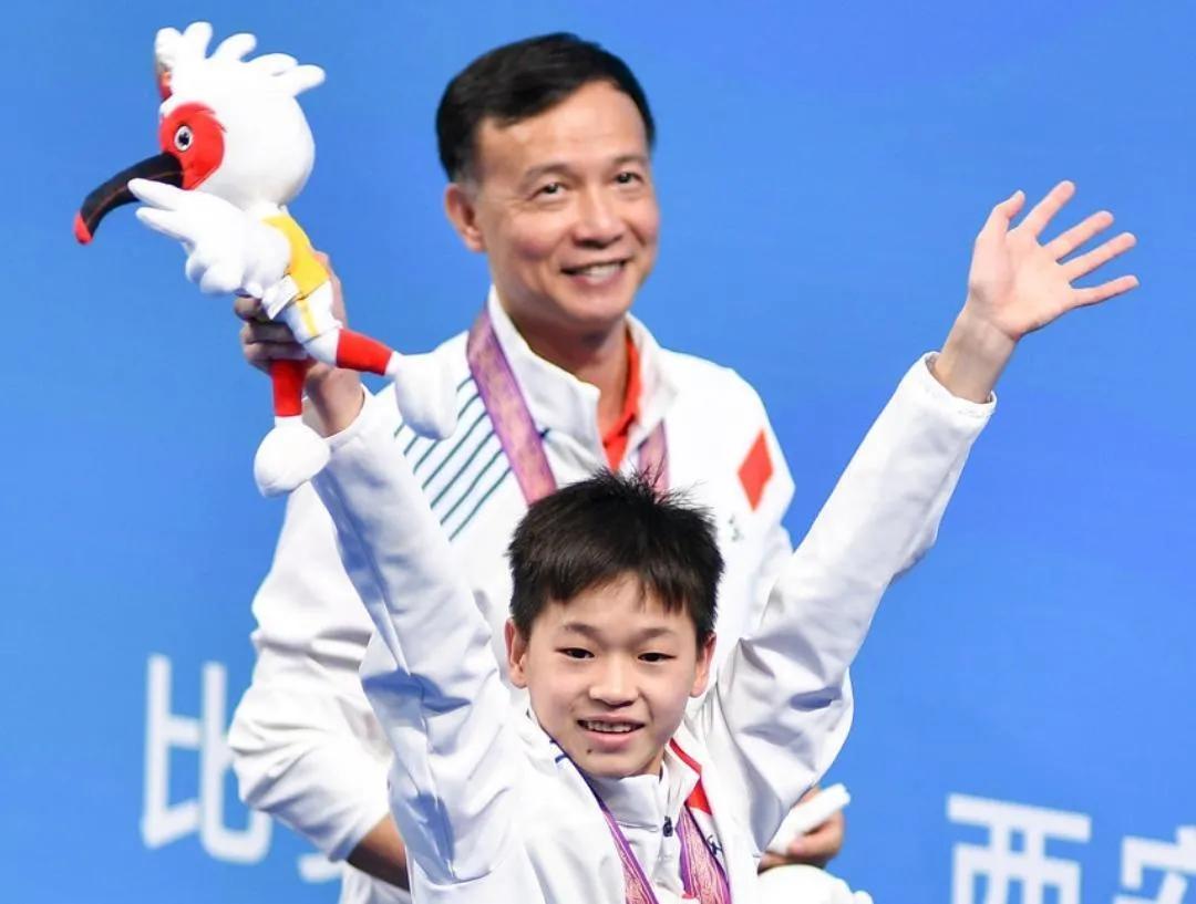 全红婵为何能荣登福布斯榜？官方解释让人心服口服，越努力越幸运