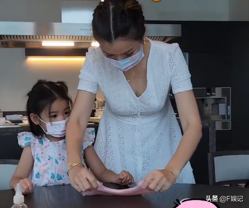 陳豪親自為老婆陳茵媺拍攝多張美照夫妻倆手牽手露幸福背影合照