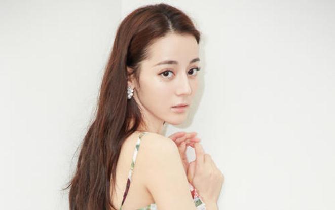 今天星品大赏红毯亮相，可谓众星云集，吴亦凡参加了杨紫为何没去