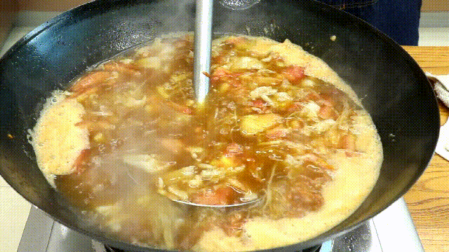 Henan’s favorite hot and sour soup, this soup can drink a drop of it, which is great