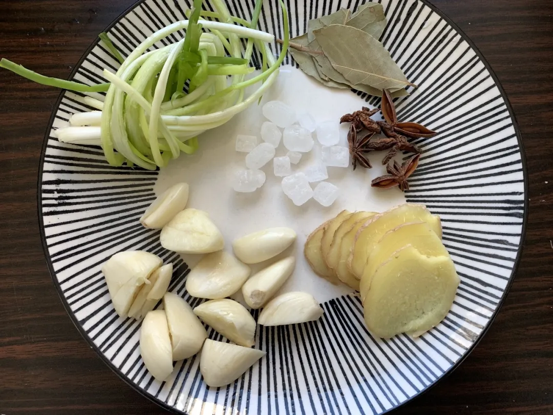 Can you stew such delicious trotters with a rice cooker?