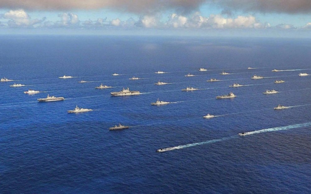 英国航母已进南海海域，“撞、围、瞄、炸”四字战法，如何使用？