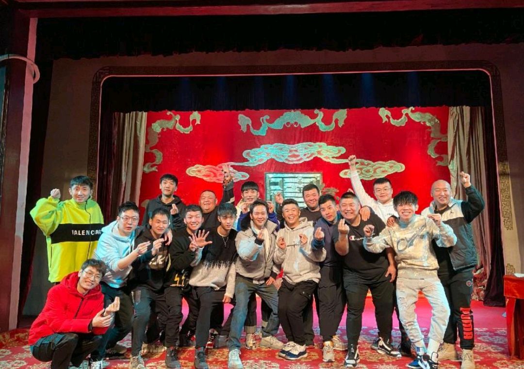 青曲社终于领先德云社一次，苗阜转发好消息，青曲社要开箱演出了