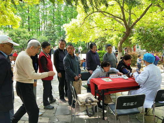 上海锦医堂中医门诊部：中医服务进社区，健康义诊暖人心