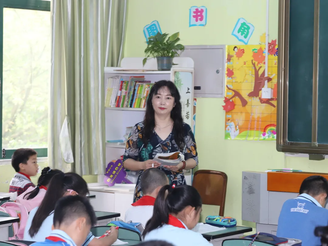 走进南小 见证成长丨天府新区南湖小学2021春家长开放日活动