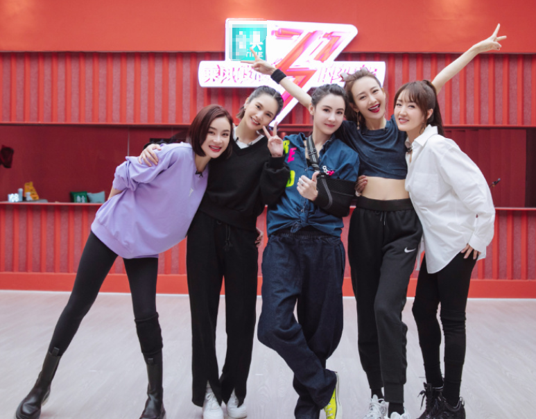 终于有人敢批评张柏芝了，杨丞琳“新官上任”