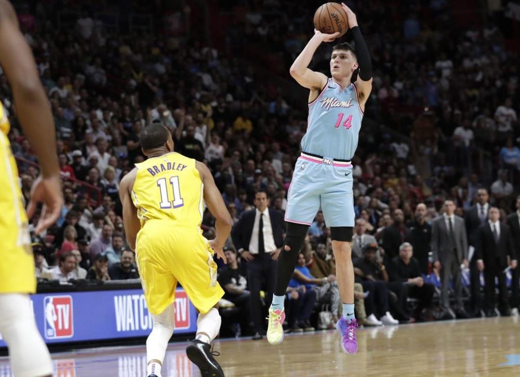 僅僅一夜！DeRozan想離隊，大Van Gundy成鵜鶘主帥，名嘴挺Herro進全明星！-黑特籃球-NBA新聞影音圖片分享社區