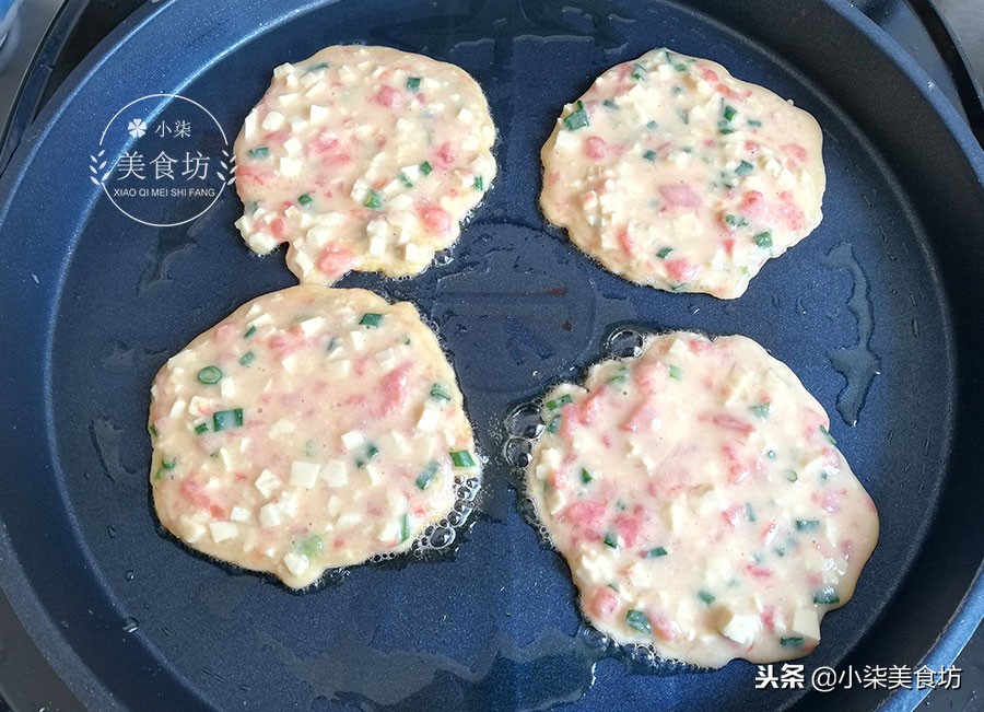 图片[9]-一个西红柿 2个鸡蛋 这样做的早餐饼营养又好吃 10分钟出锅-起舞食谱网