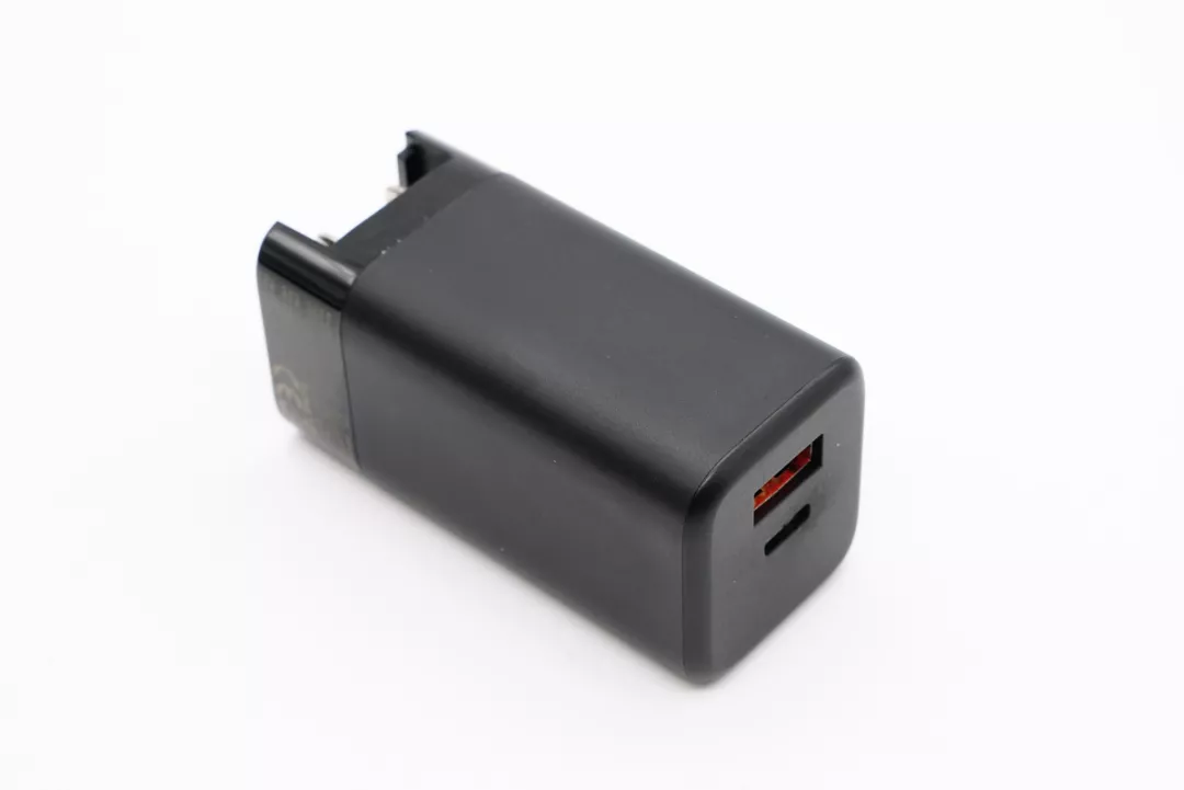 iPhone 13新机即将发布，35家工厂推出上百款快充新品