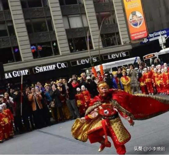 从“全民追捧”到“跌落神坛”，62岁的六小龄童做了哪些荒唐事？