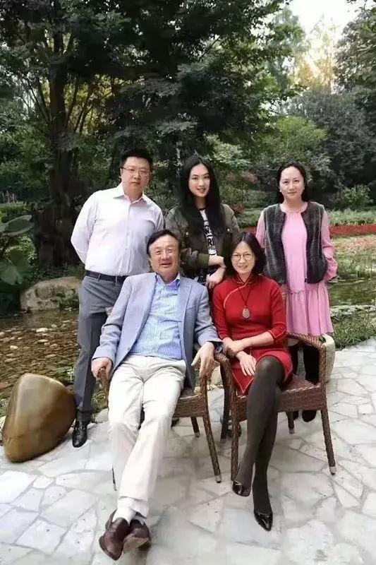 否认美国国籍！姚安娜旧照脸型完全不一样，父亲支持她出道