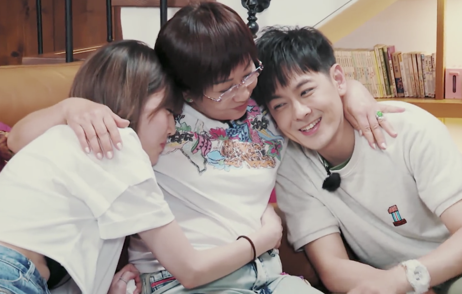 林志颖母亲70岁生日，霍建华林俊杰现身祝寿，男神同框小志完胜