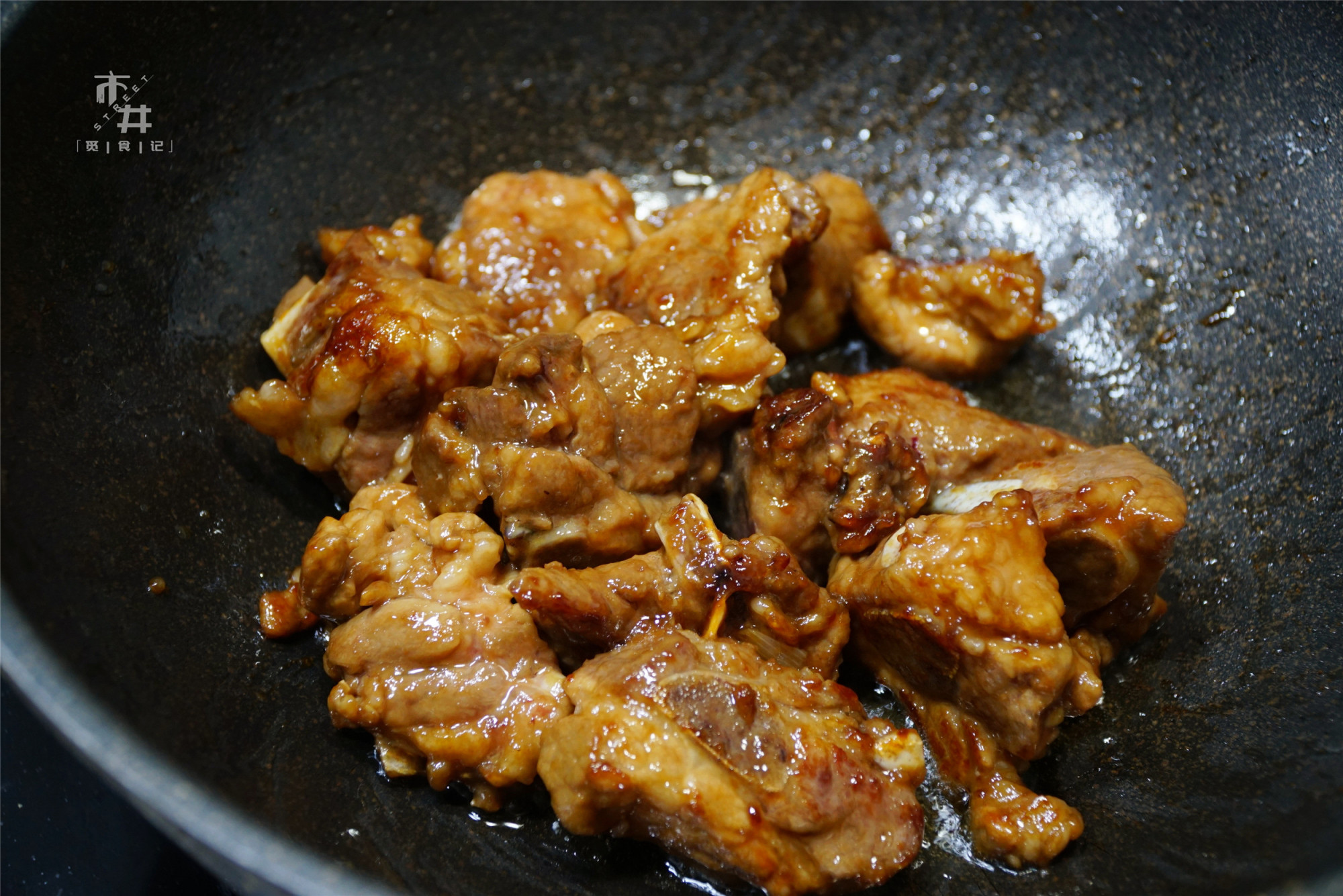 夏天，孩子碰到这种水果，总让我买来炒排骨，