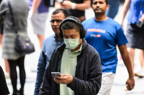 澳大利亚爆发大规模抗议，高喊抓捕比尔盖茨，